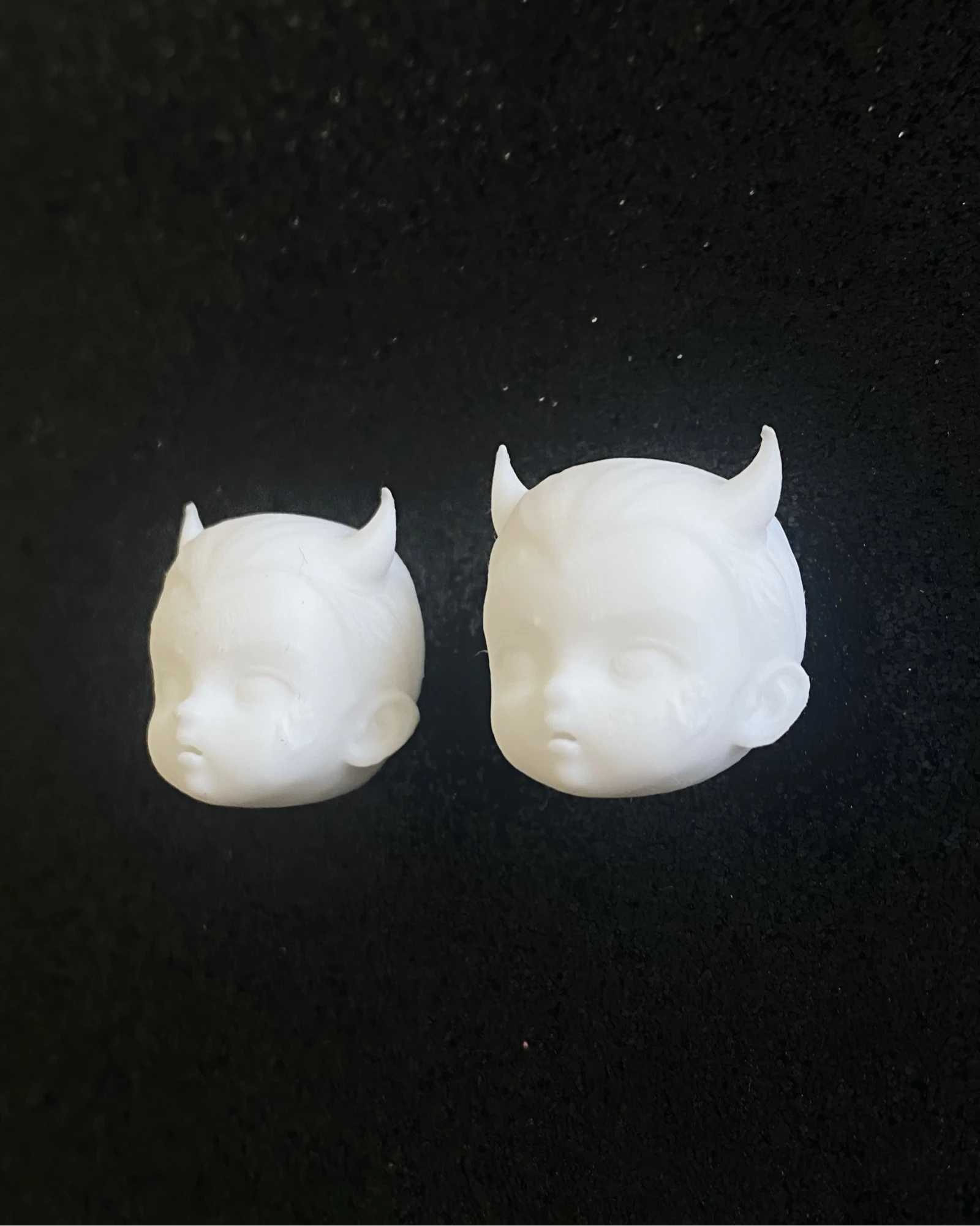 Brincos Cabeça de Boneca Diabo 3D - Estilo Alt / Goth / Creepy Cute – photo 2
